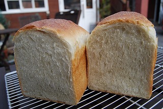 自家製酵母食パン